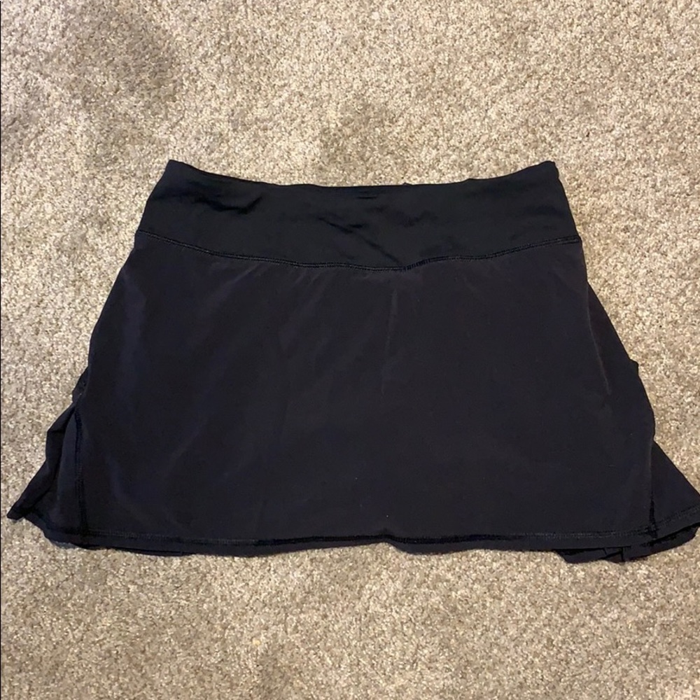 Lululemon skirt size 2